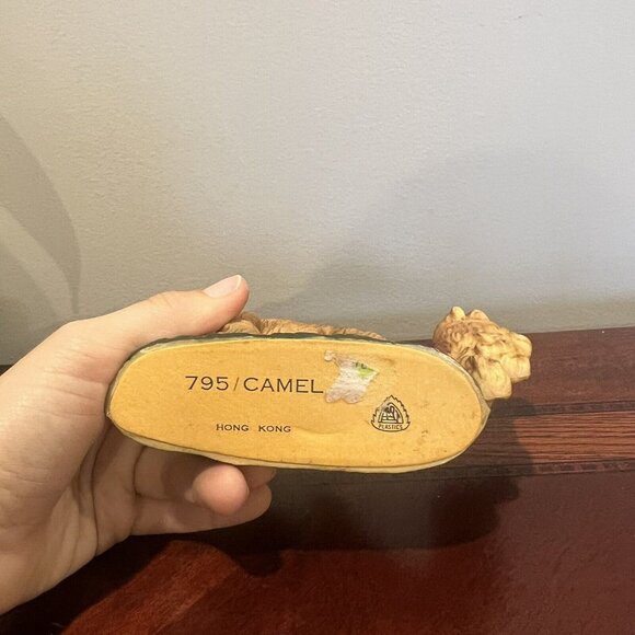 Vintage Hong Kong Art Plastics 795 Camel Nativity 3" tall 5 1/2" long - Picture 4 of 4